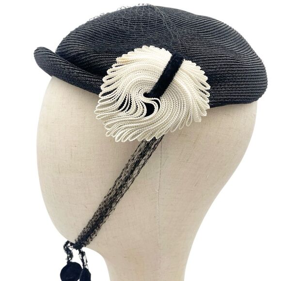 Vintage 50s Tilt Hat Black & Cream Straw Close Style Fascinator Black Mesh Veil - Picture 9 of 16